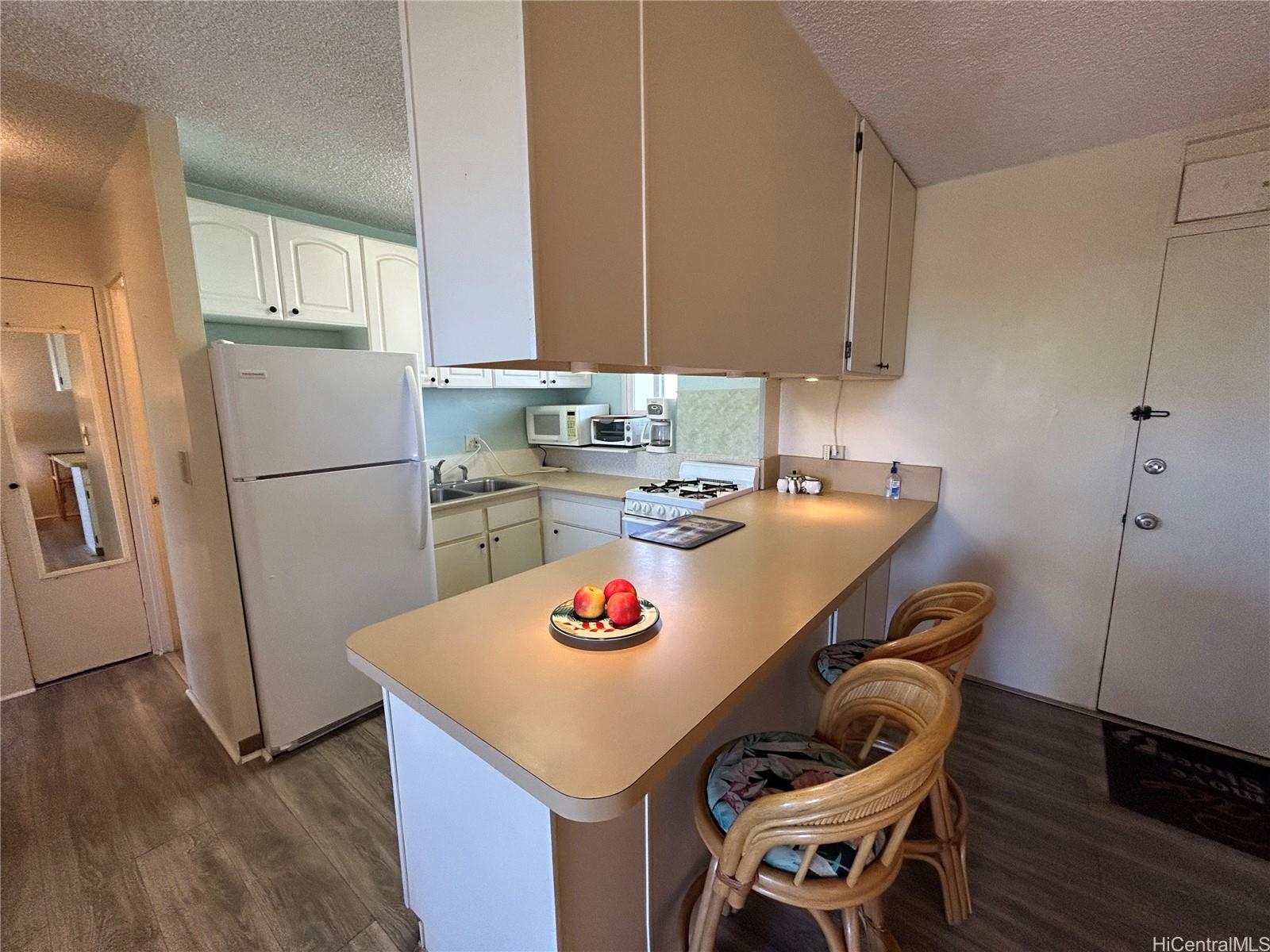 Regency Ala Wai condo # 701, Honolulu, Hawaii - photo 6 of 25