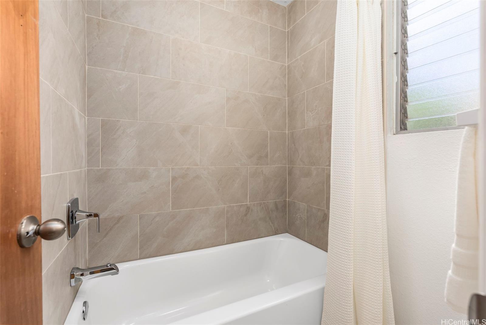 45-407 Mokulele Drive townhouse # 60, Kaneohe, Hawaii - photo 5 of 25