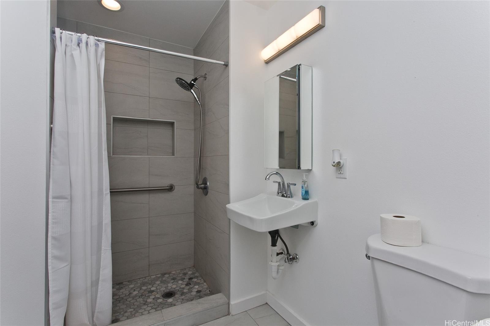 45-423  Lupo St Pikoiloa, Kaneohe home - photo 7 of 16