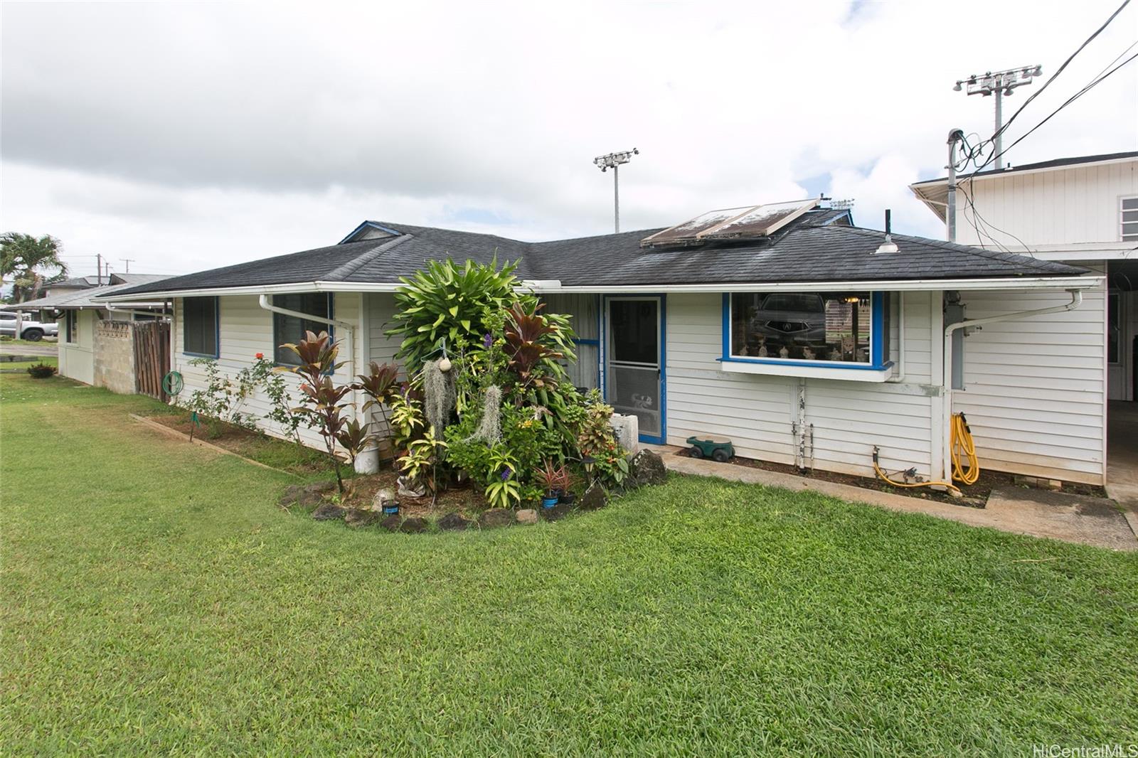 45-429  Meakaua Street Pikoiloa, Kaneohe home - photo 2 of 19