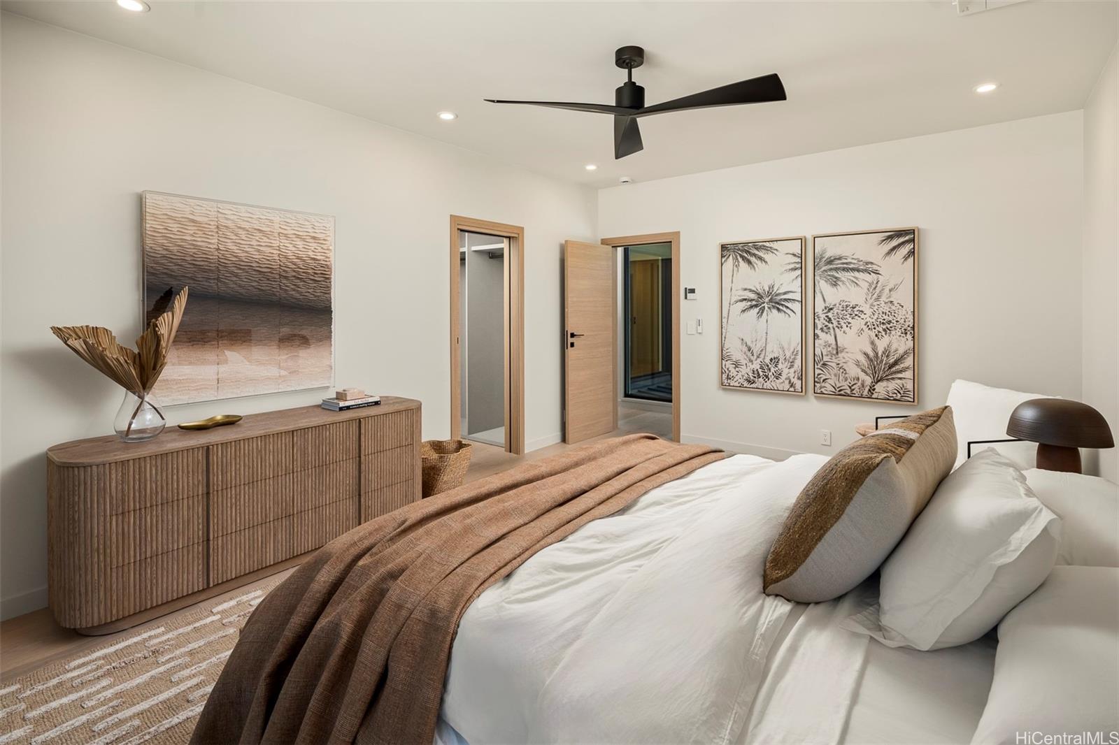 4543  Aukai Ave Kahala Area, Diamond Head home - photo 18 of 25