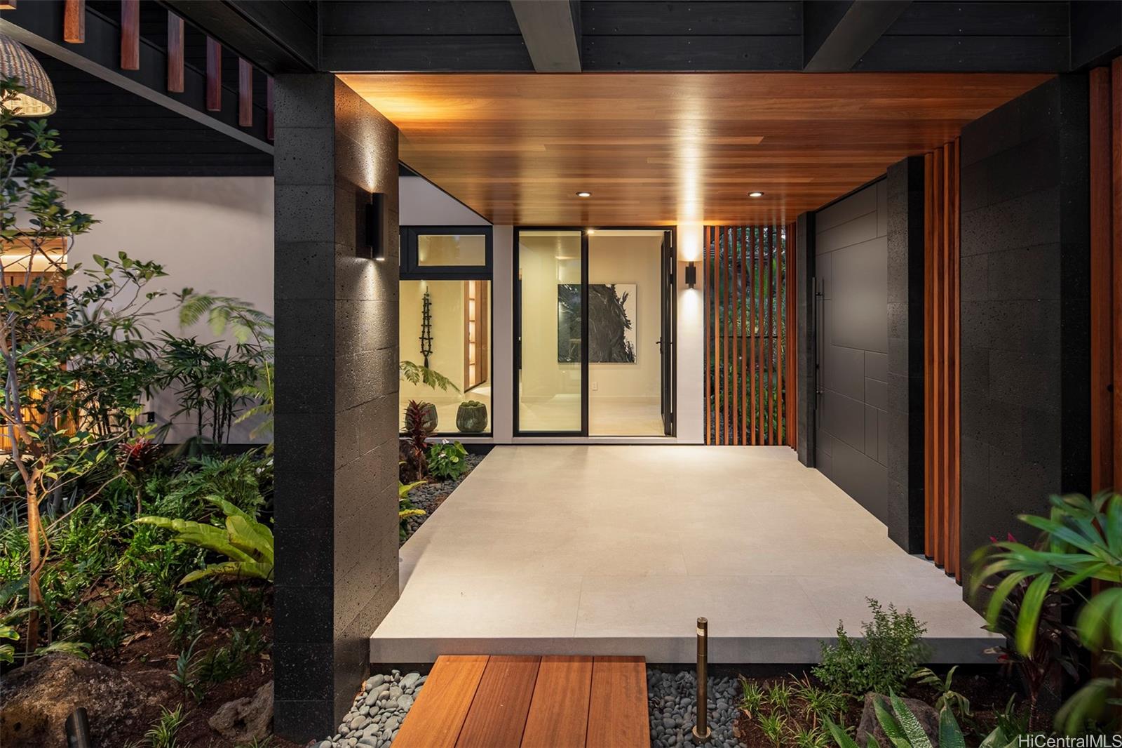 4543  Aukai Ave Kahala Area, Diamond Head home - photo 23 of 25