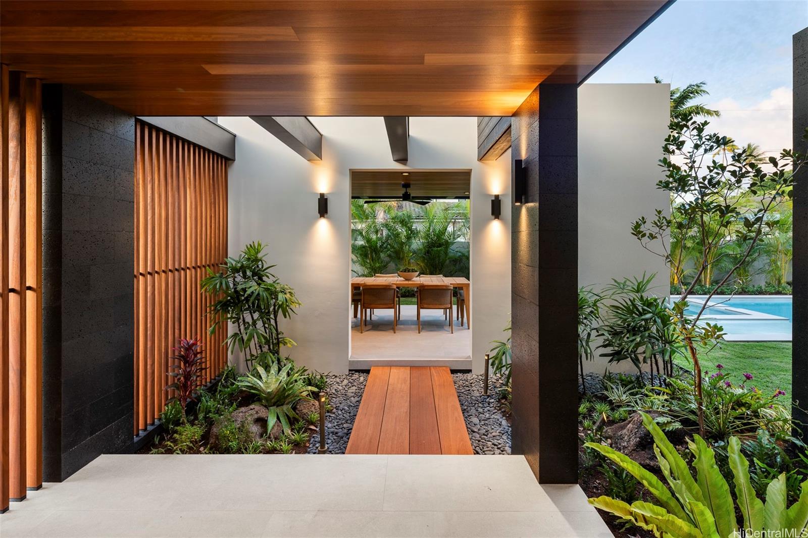 4543  Aukai Ave Kahala Area, Diamond Head home - photo 24 of 25