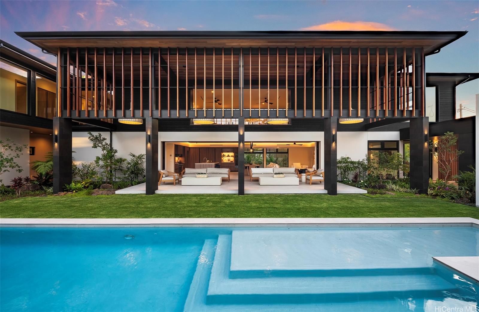 4543  Aukai Ave Kahala Area, Diamond Head home - photo 4 of 25