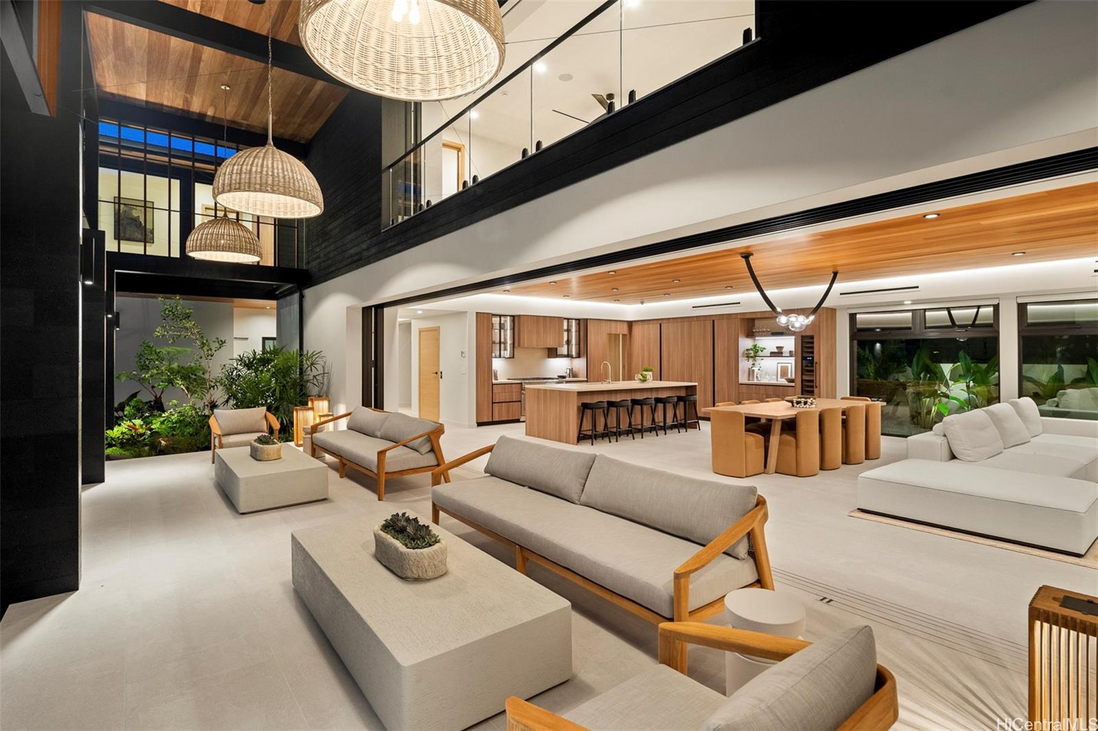 4543  Aukai Ave Kahala Area, Diamond Head home - photo 5 of 25