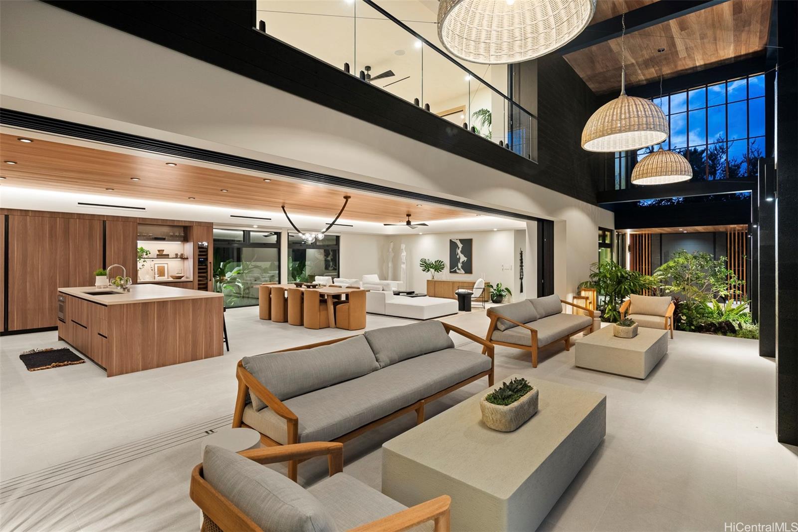 4543  Aukai Ave Kahala Area, Diamond Head home - photo 6 of 25