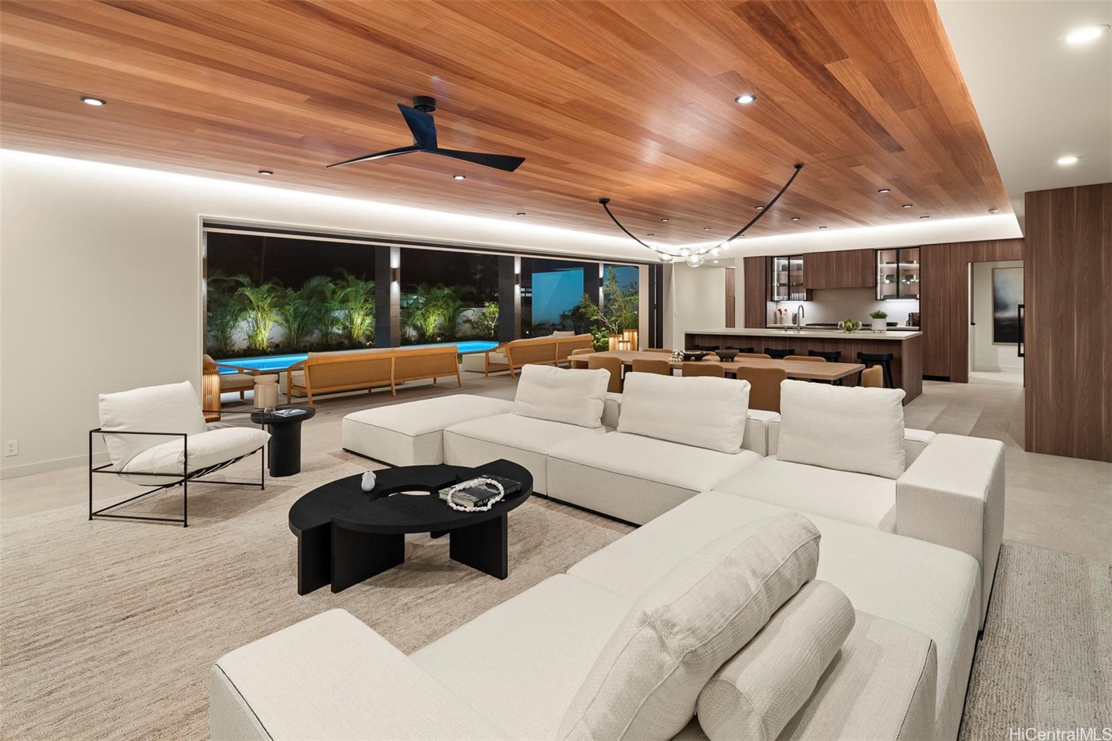 4543  Aukai Ave Kahala Area, Diamond Head home - photo 7 of 25