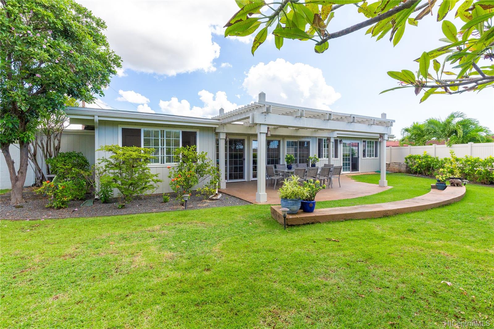 4543 Mahie Street , Honolulu, Hi 96818 Foster Village