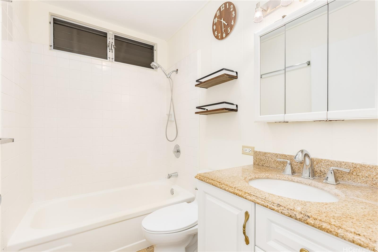 45-459-D Mokulele Drive townhouse # 12, Kaneohe, Hawaii - photo 17 of 25