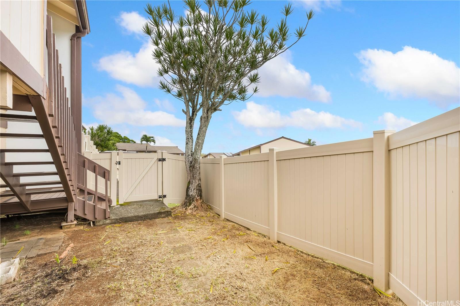 45-459-D Mokulele Drive townhouse # 12, Kaneohe, Hawaii - photo 20 of 25