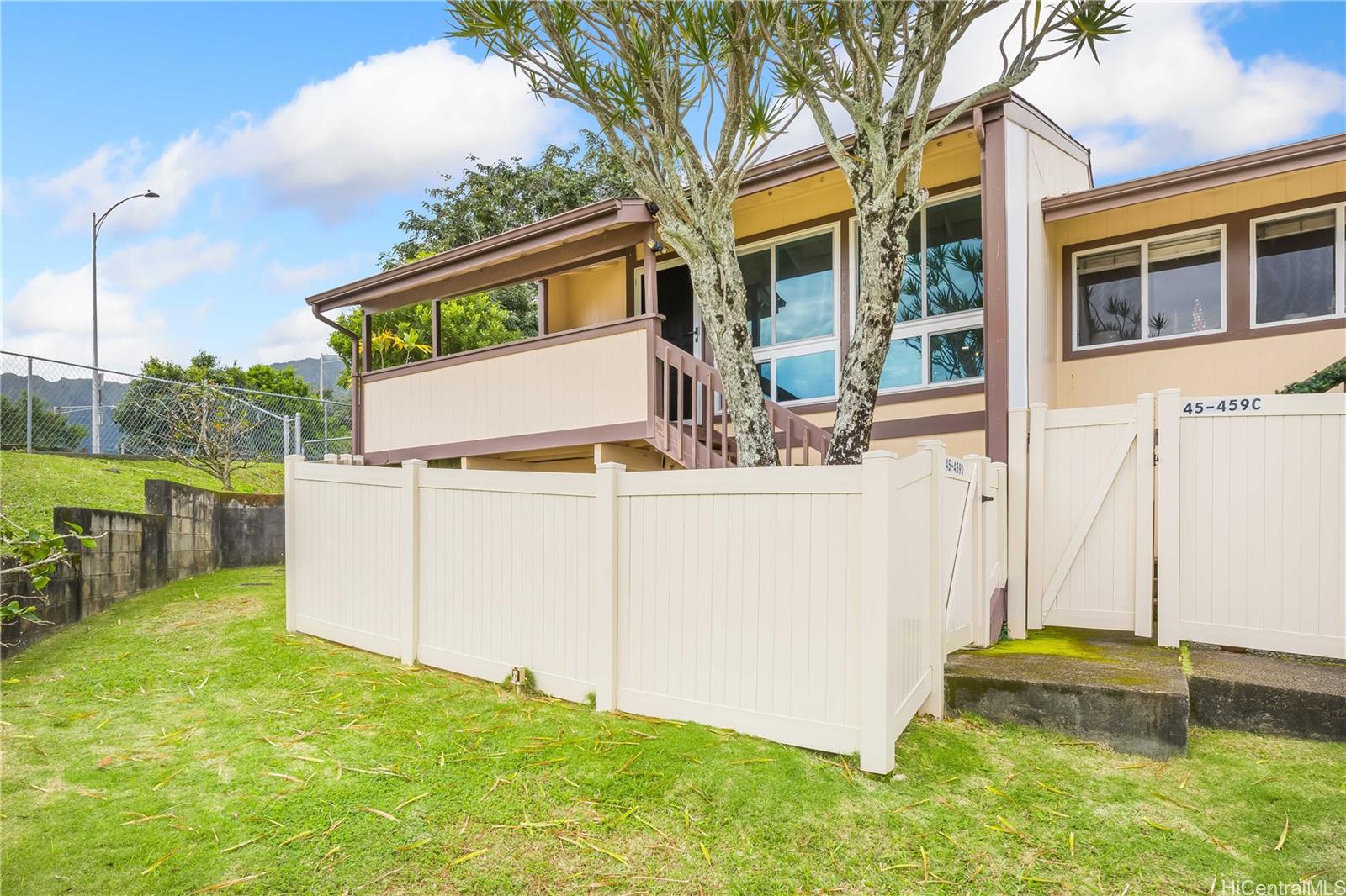 45-459-D Mokulele Drive townhouse # 12, Kaneohe, Hawaii - photo 22 of 25