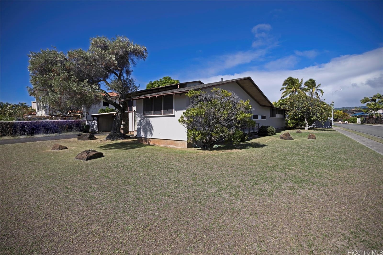 4546  Kolohala Street Kahala Area, Diamond Head home - photo 10 of 11