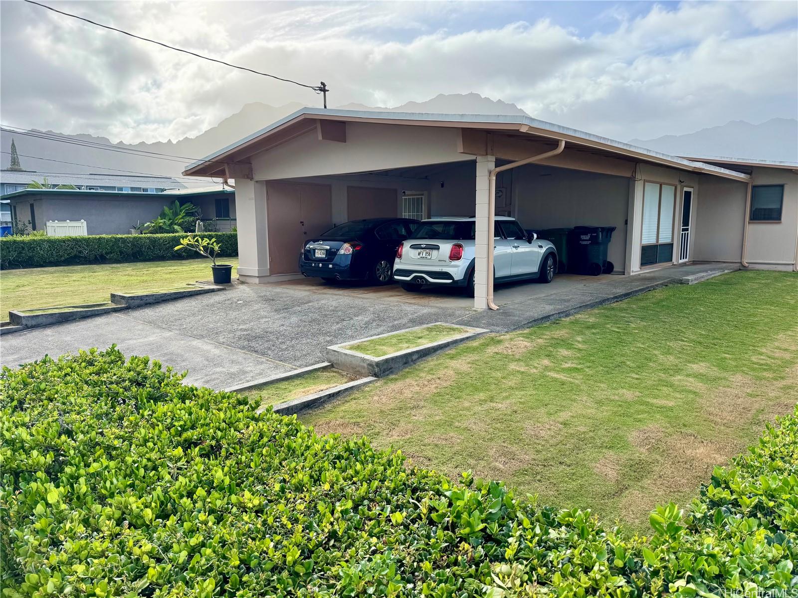 45-464  Nakuluai Street Pikoiloa, Kaneohe home - photo 2 of 7