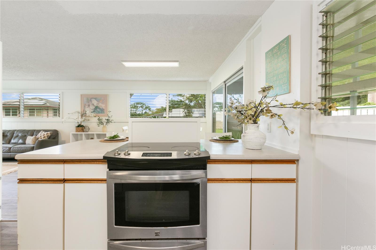 45-480  Apiki Street Mahinui, Kaneohe home - photo 5 of 20
