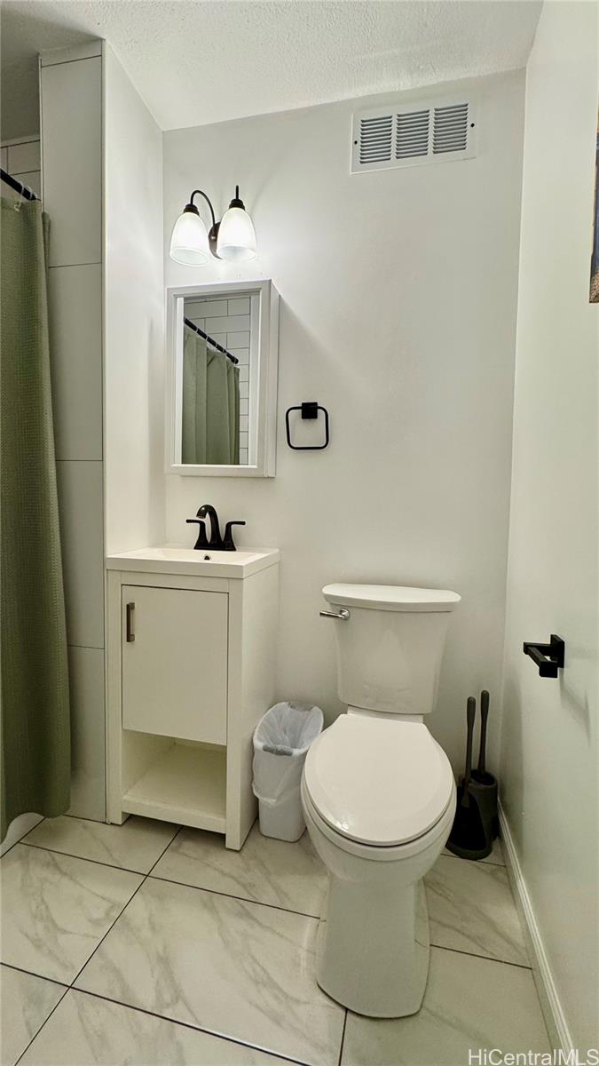 455 Lewers Street Honolulu - Rental - photo 12 of 16