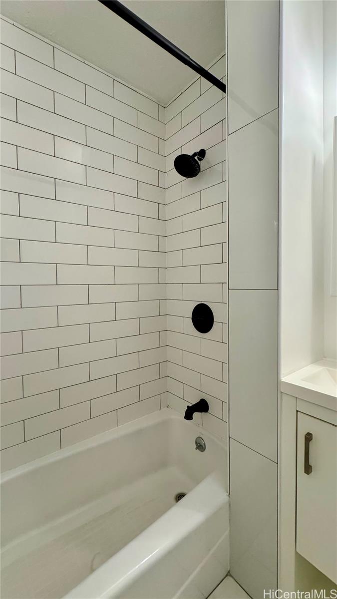 455 Lewers Street Honolulu - Rental - photo 13 of 16