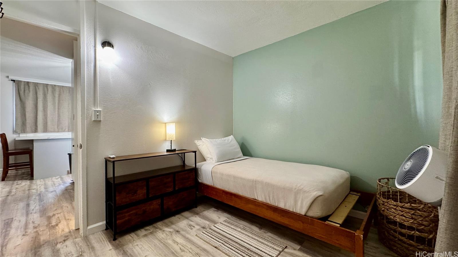 455 Lewers Street Honolulu - Rental - photo 7 of 16