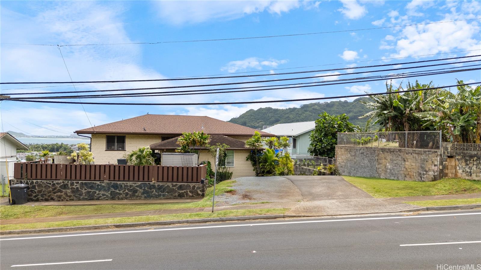 45-519  Kamehameha Hwy Waikalua, Kaneohe home - photo 2 of 25