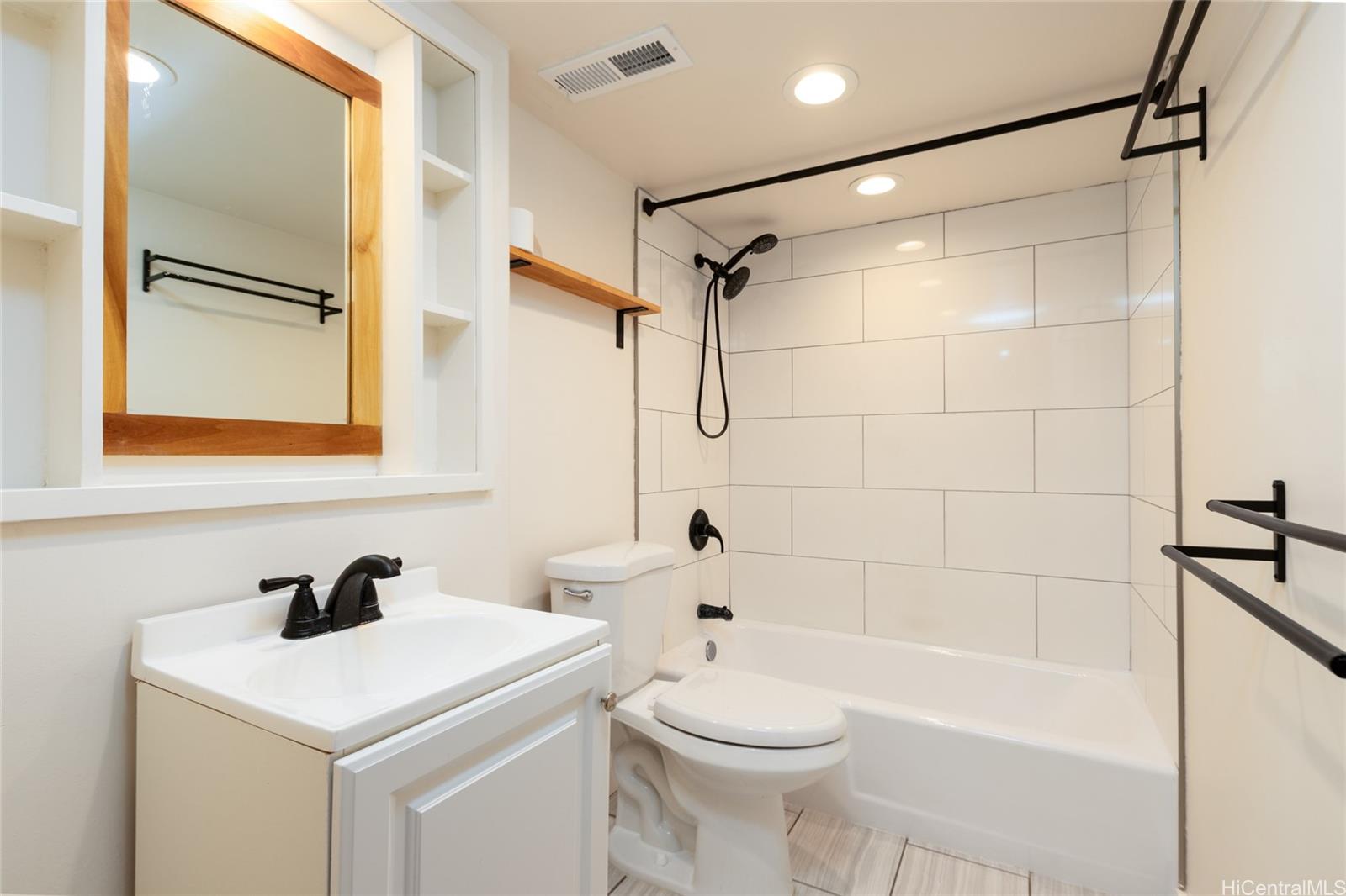 Na Pali Gardens condo # A23, Kaneohe, Hawaii - photo 8 of 25