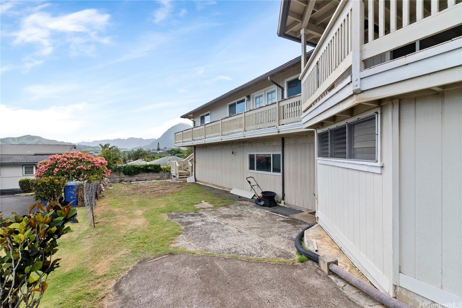 45-588  Keaahala Road Halekauwila, Kaneohe home - photo 2 of 25