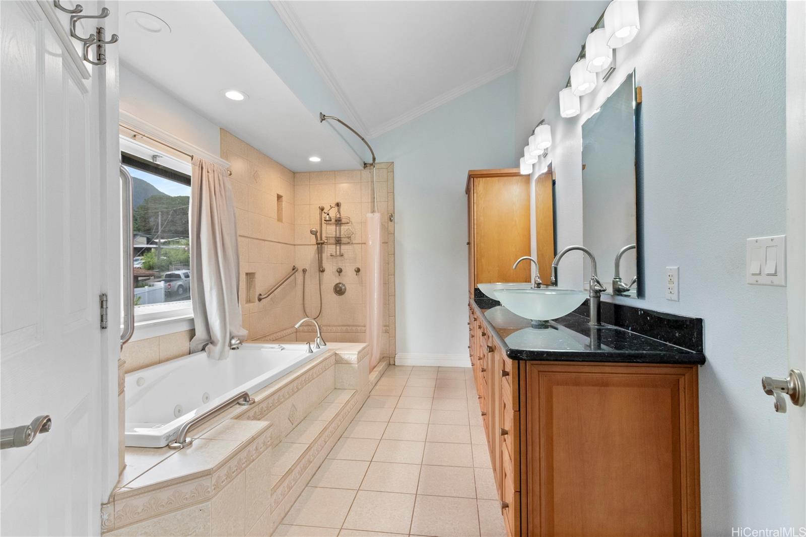 45-588  Keaahala Road Halekauwila, Kaneohe home - photo 14 of 23