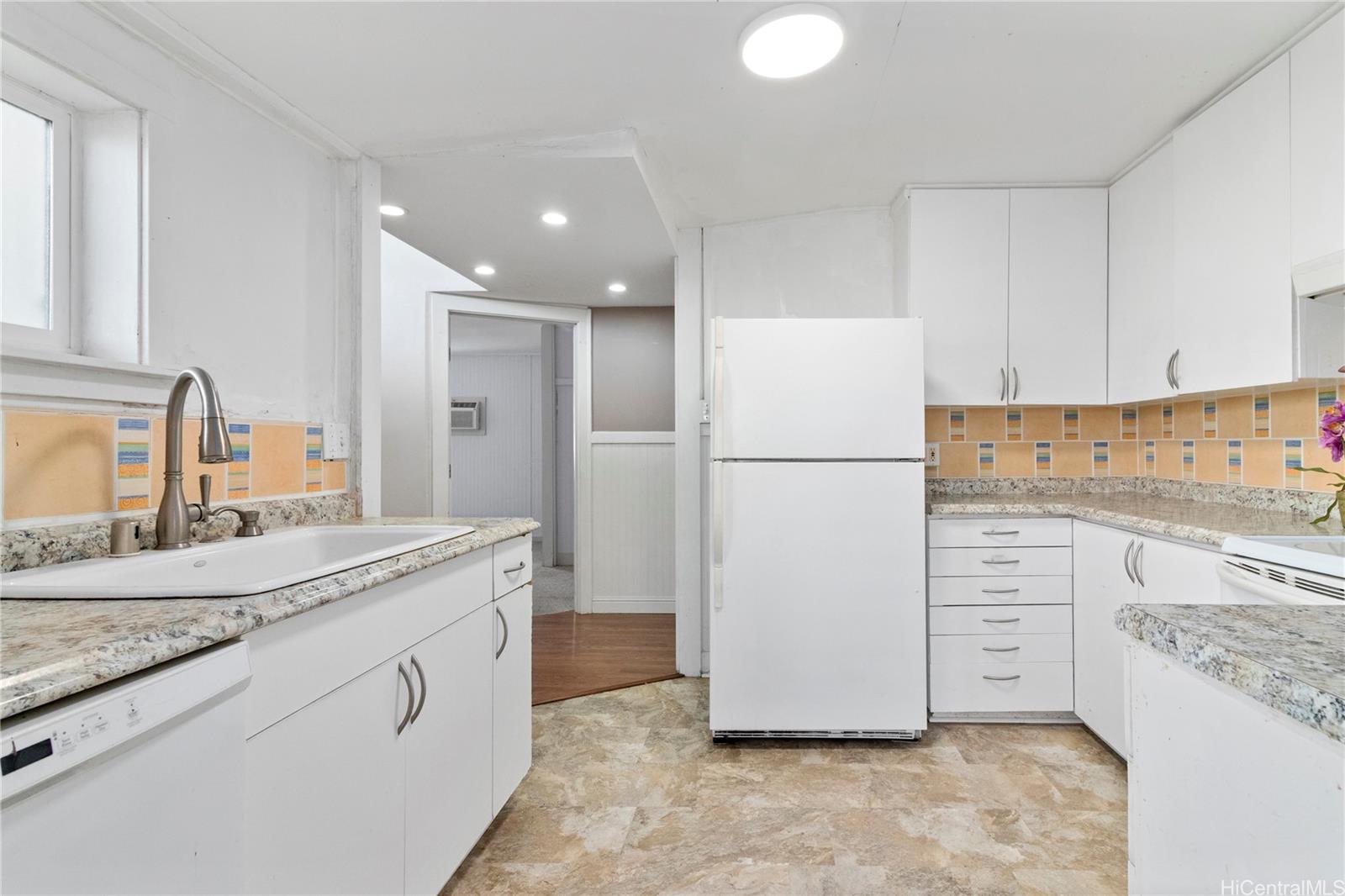 45-588  Keaahala Road Halekauwila, Kaneohe home - photo 7 of 23