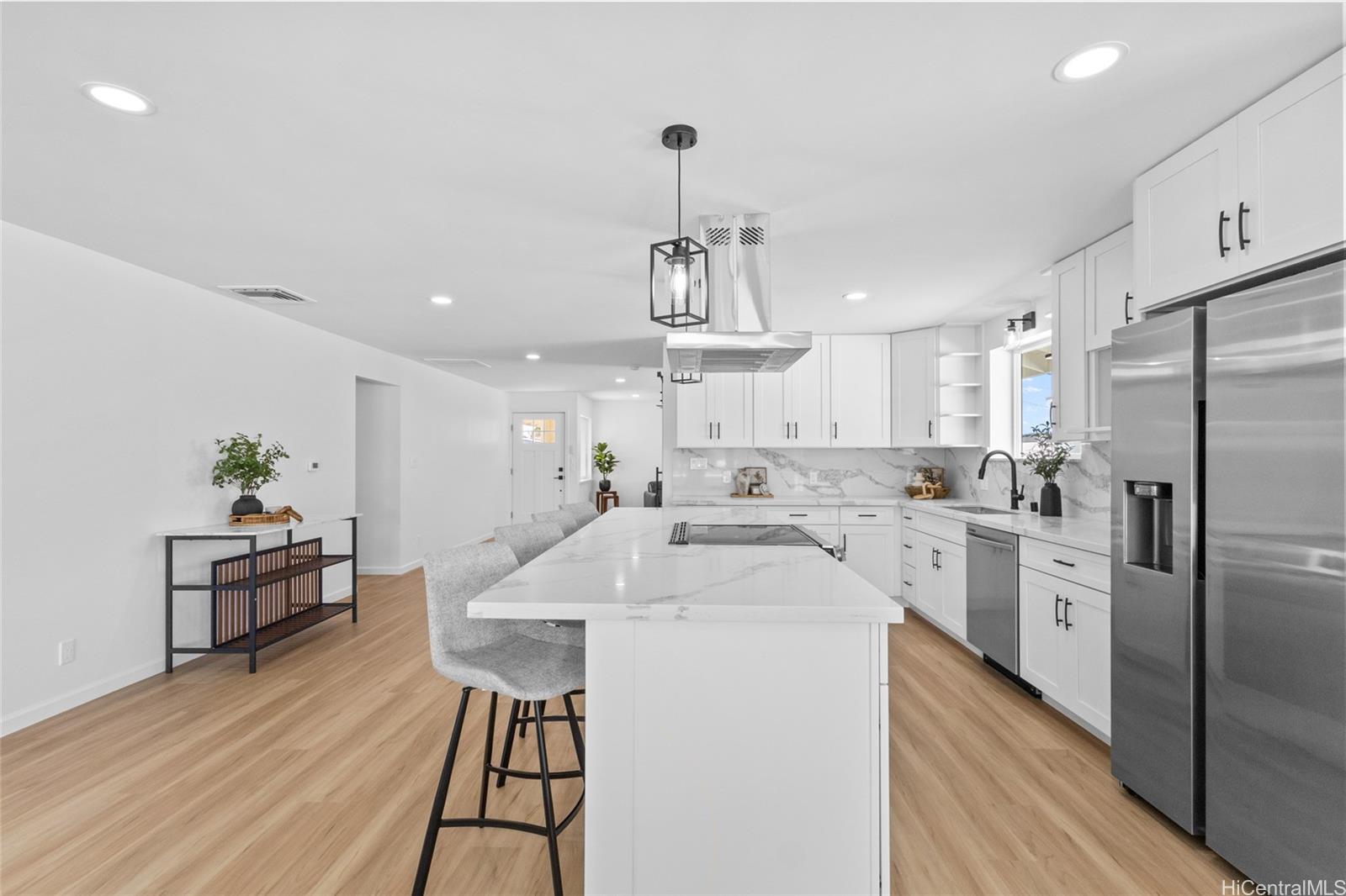 4560  Ukali Street Foster Village, PearlCity home - photo 4 of 25