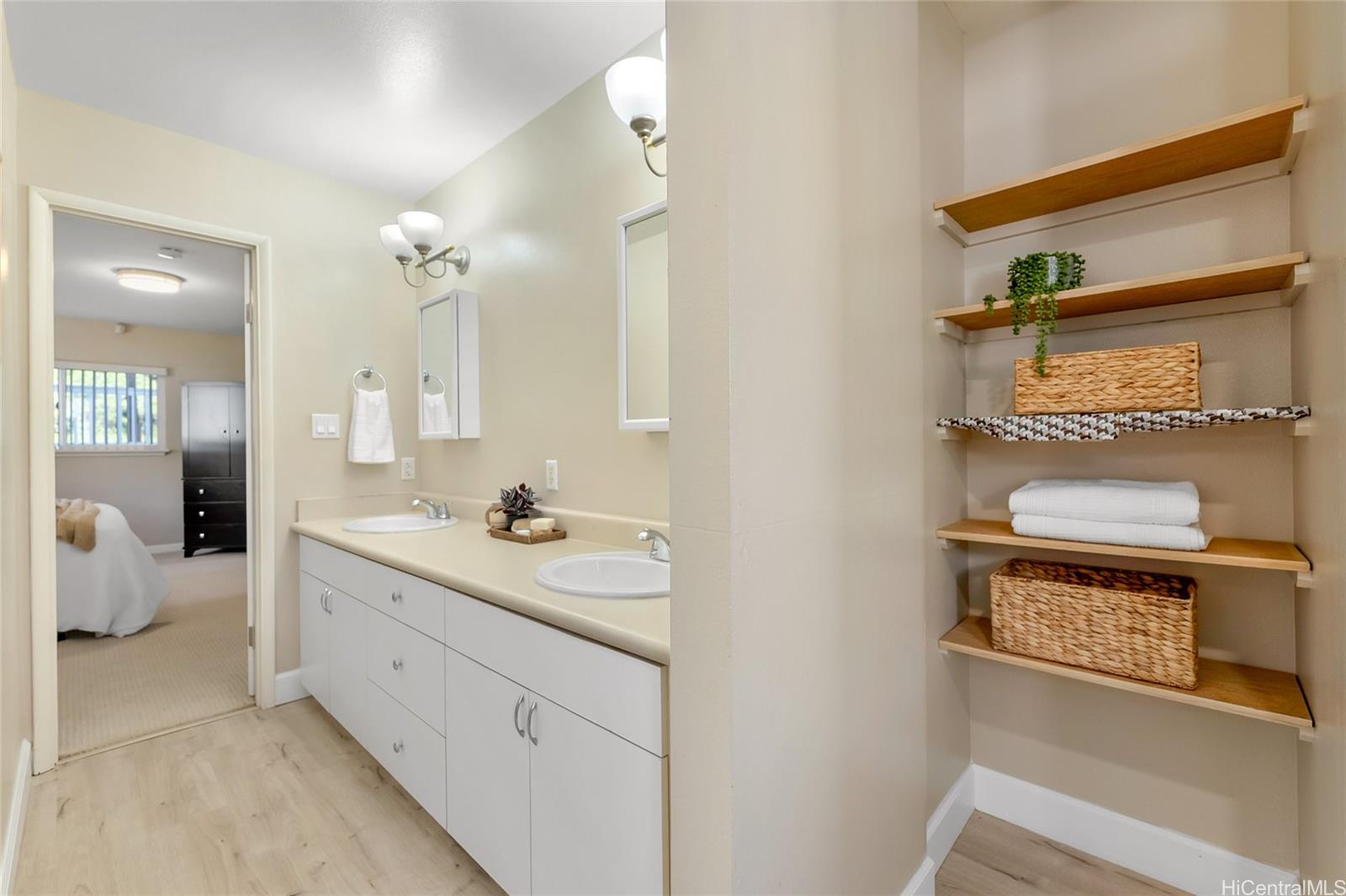 4562  Malia Street Waialae Nui-lwr, Diamond Head home - photo 18 of 25