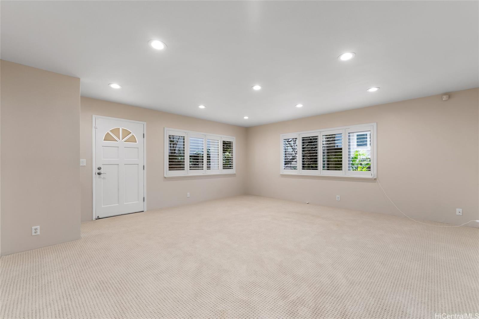 4562  Malia Street Waialae Nui-lwr, Diamond Head home - photo 18 of 25