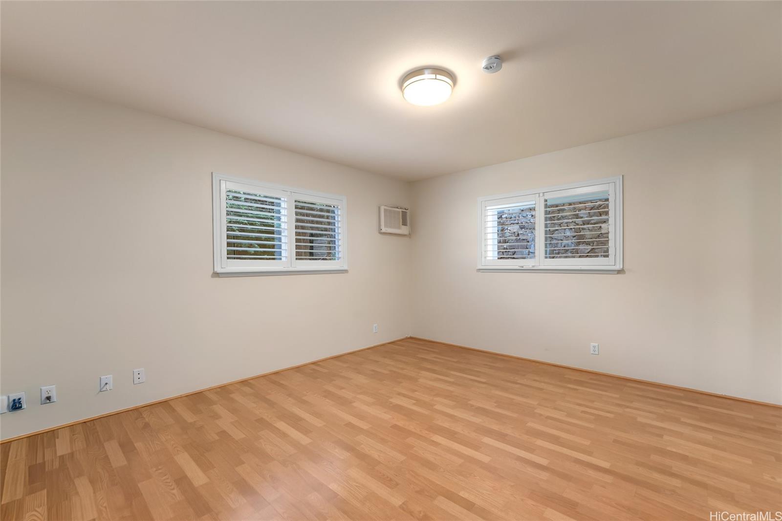 4562  Malia Street Waialae Nui-lwr, Diamond Head home - photo 21 of 25