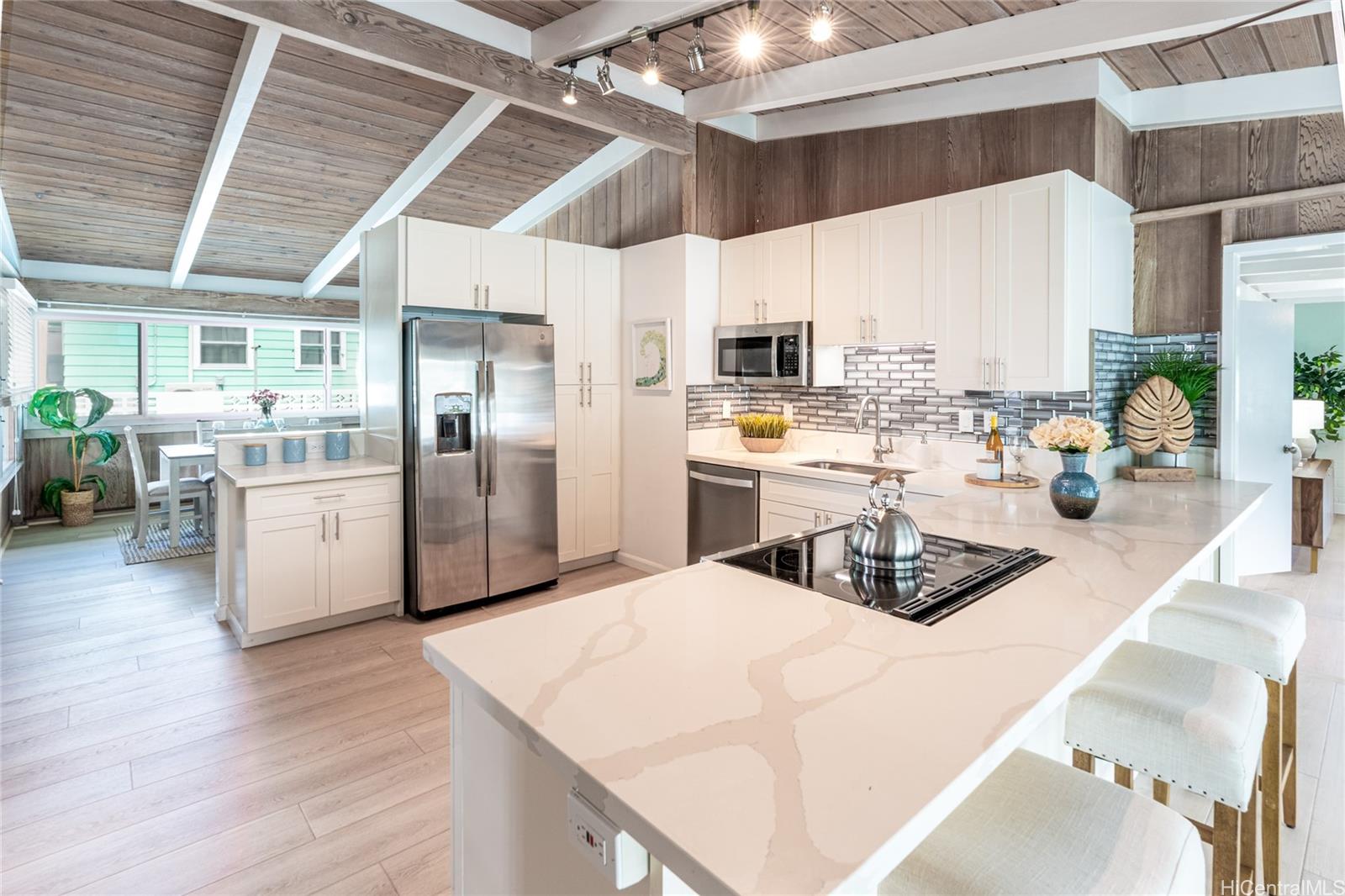 45-663  Anoi Road Keapuka, Kaneohe home - photo 2 of 25