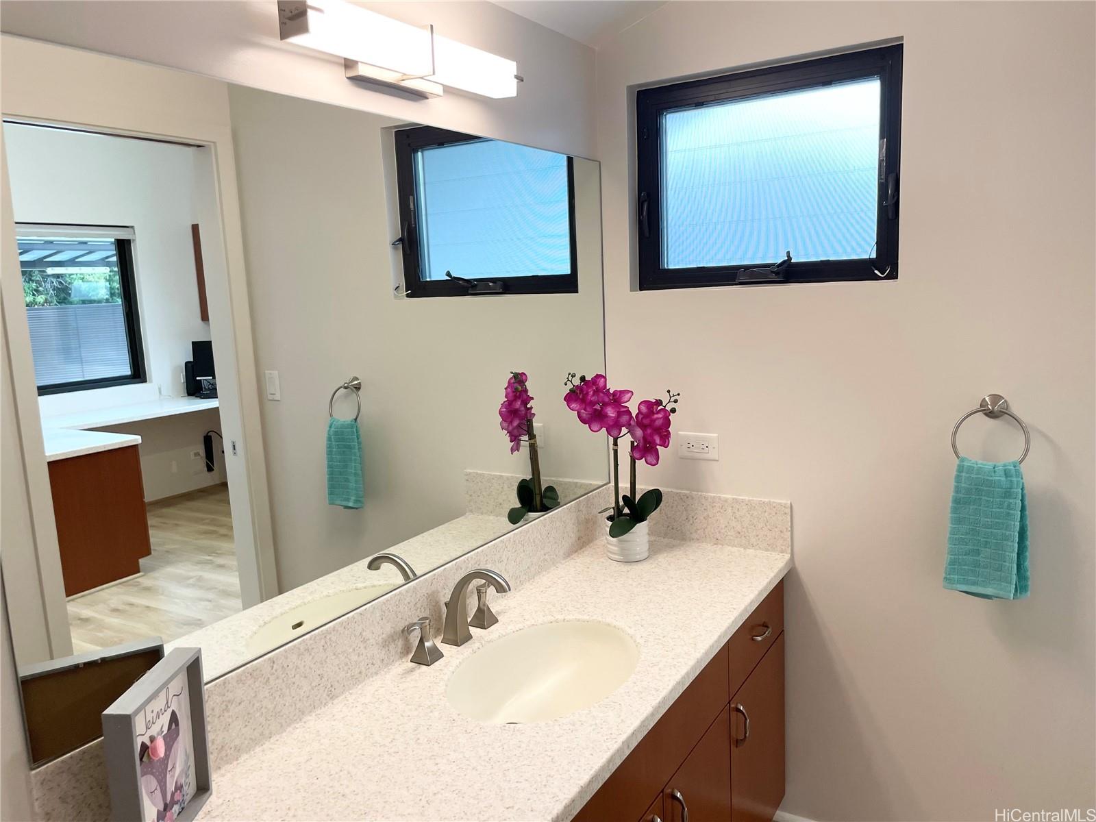 457  Halemaumau Street Niu Valley, Diamond Head home - photo 19 of 25