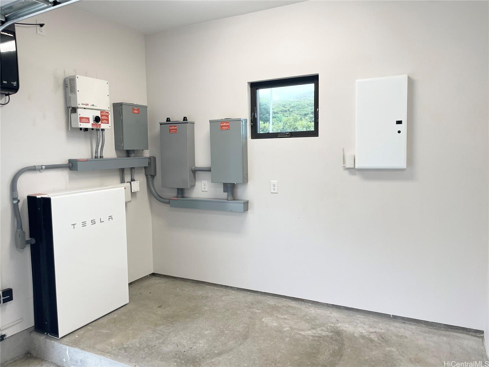 457  Halemaumau Street Niu Valley, Diamond Head home - photo 23 of 25