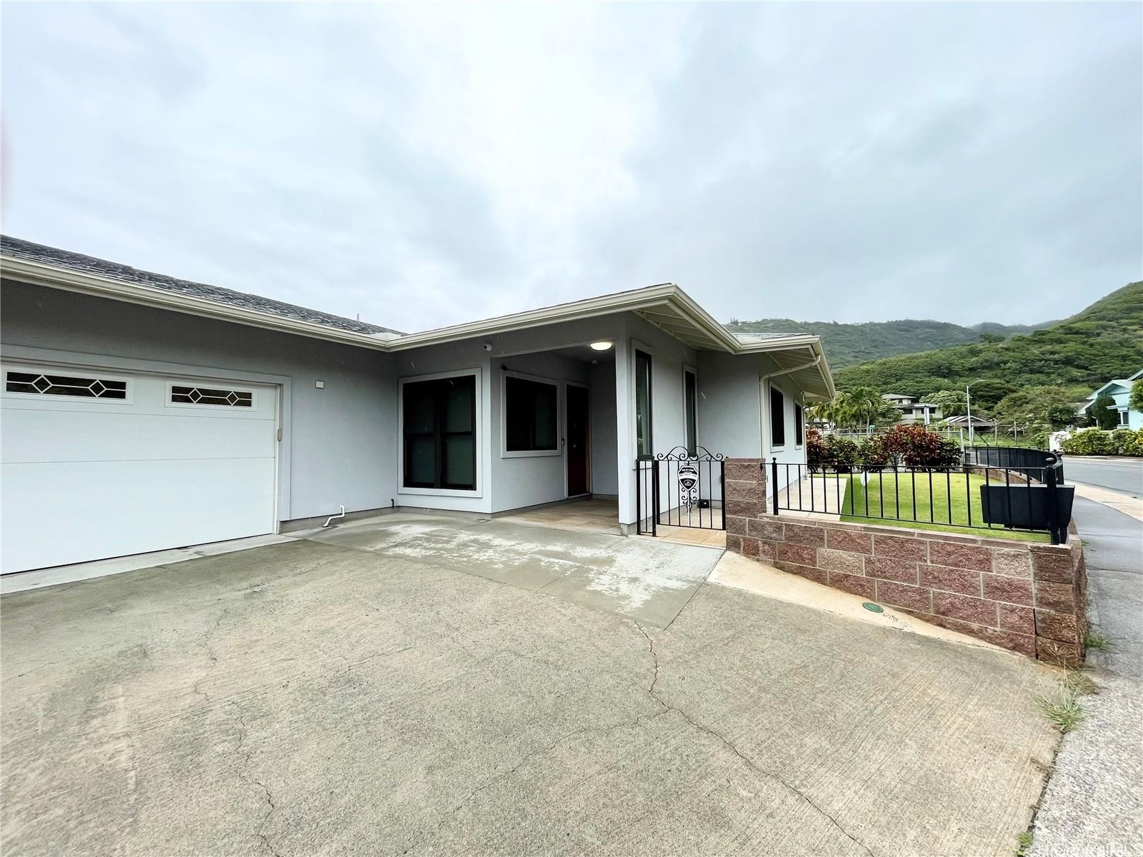 457  Halemaumau Street Niu Valley, Diamond Head home - photo 4 of 25