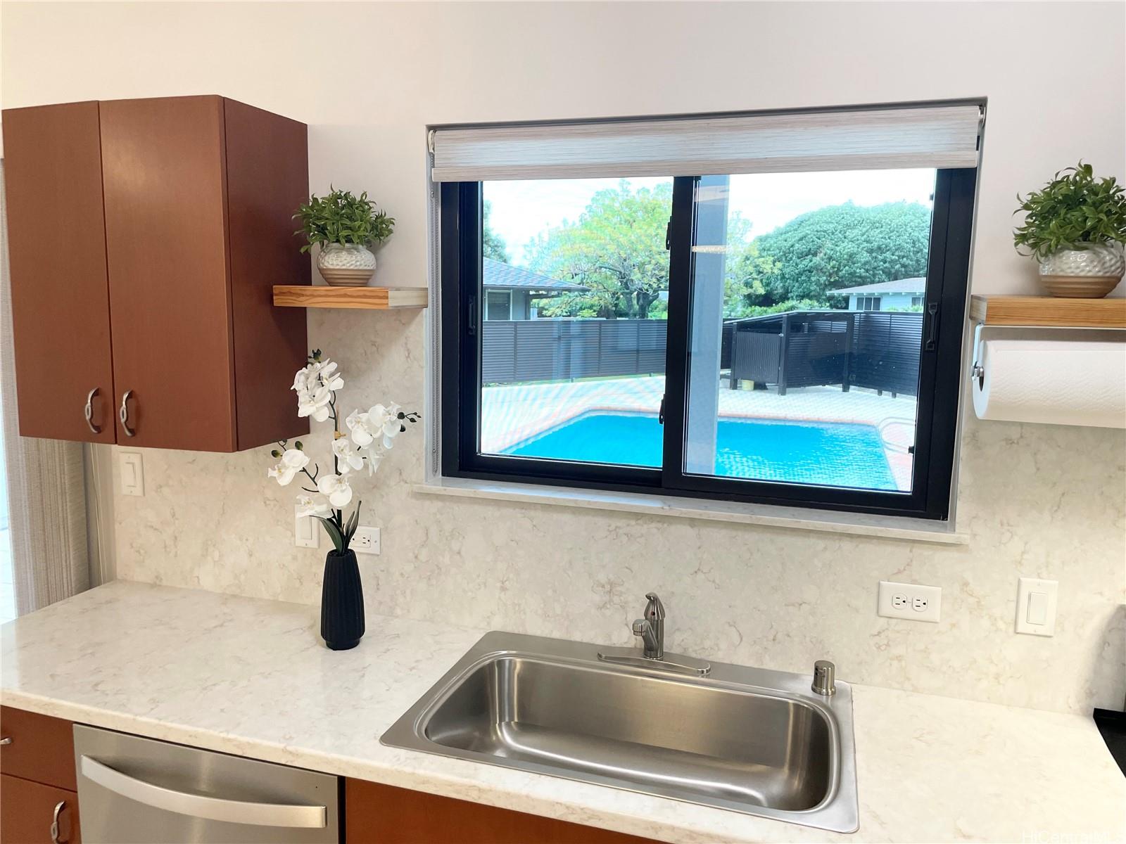 457  Halemaumau Street Niu Valley, Diamond Head home - photo 8 of 25