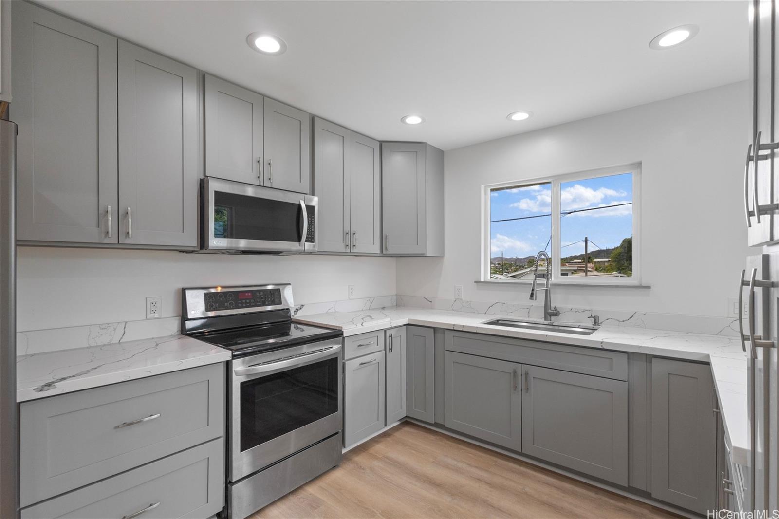 45-860  Anoi Road Halekauwila, Kaneohe home - photo 3 of 18