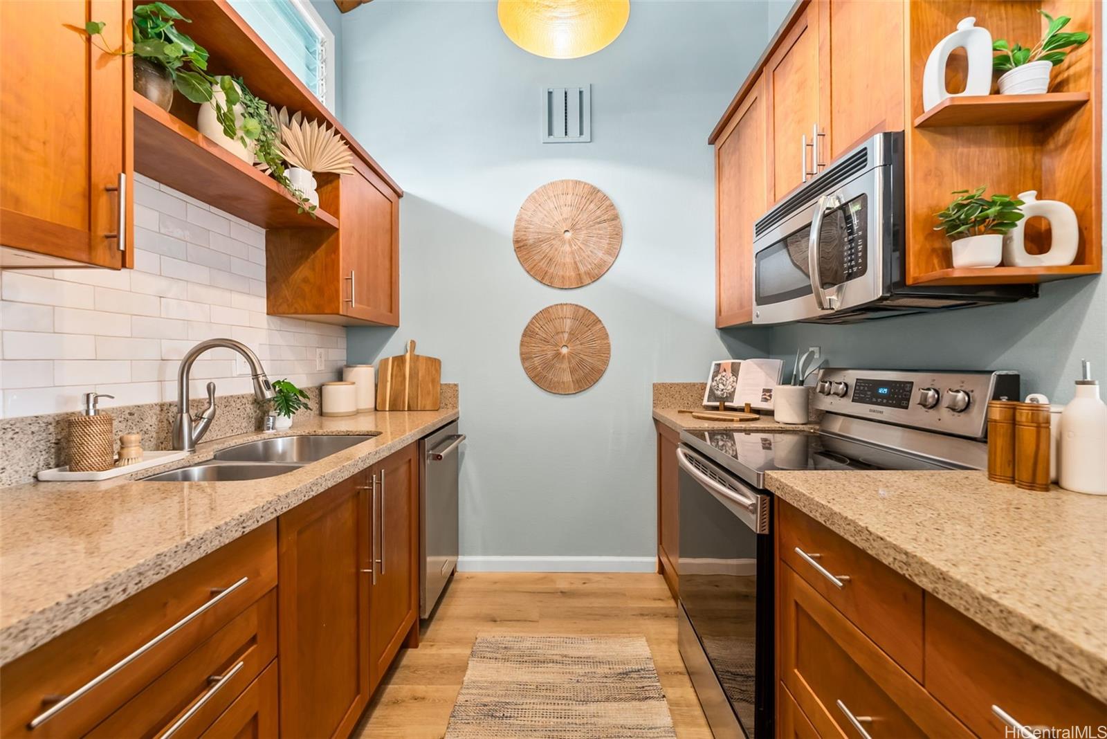 45-995 Wailele Road townhouse # 55, Kaneohe, Hawaii - photo 5 of 24