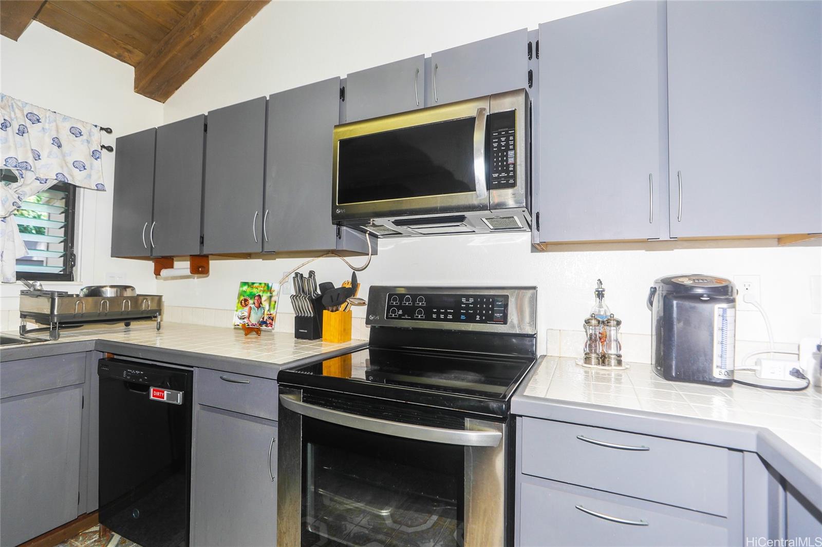 Makani Kai Marina condo # 8, Kaneohe, Hawaii - photo 15 of 25