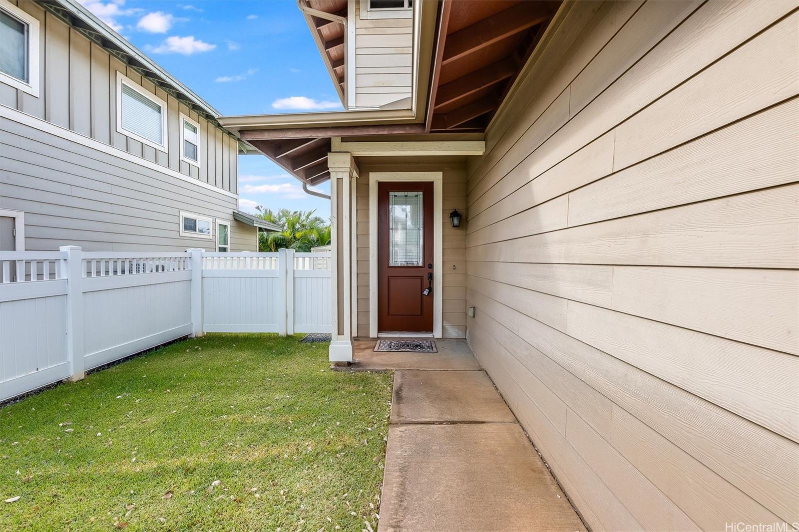 460 Kamaaha Ave Kapolei - Rental - photo 2 of 25