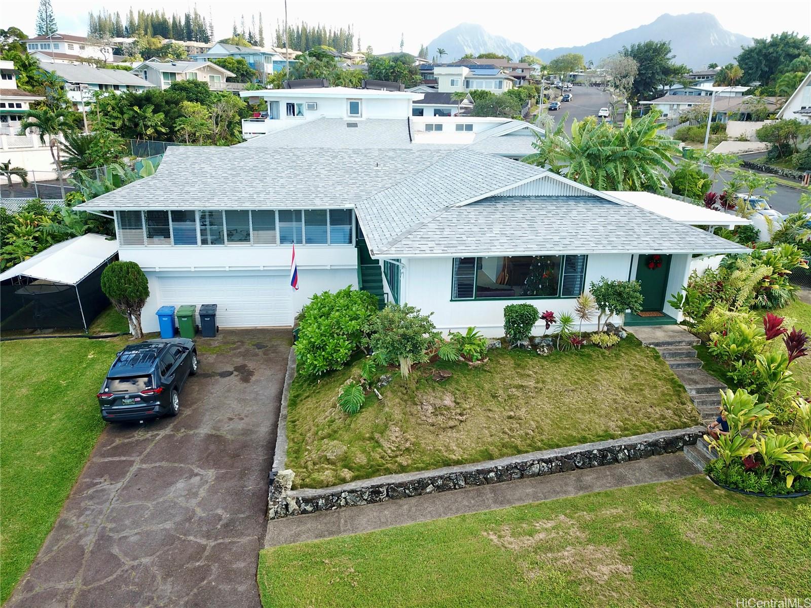 46-016  Nana Place Alii Shores, Kaneohe home - photo 3 of 24