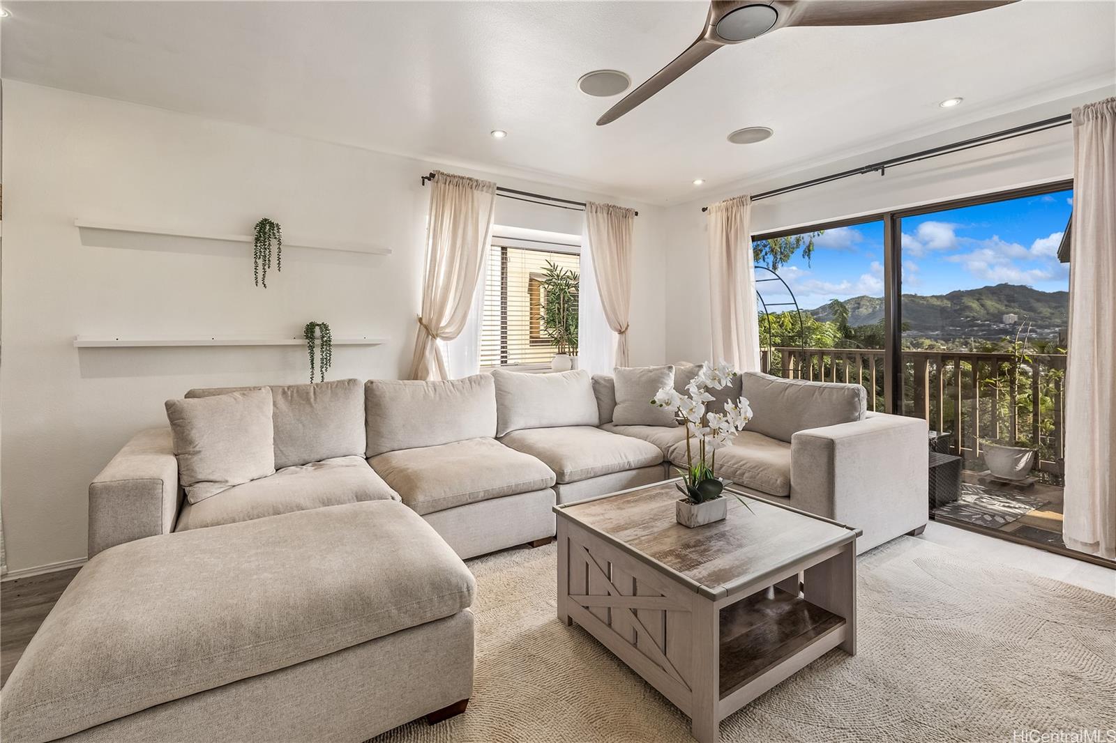 46-033 Aliianela Place townhouse # 1911, Kaneohe, Hawaii - photo 2 of 18