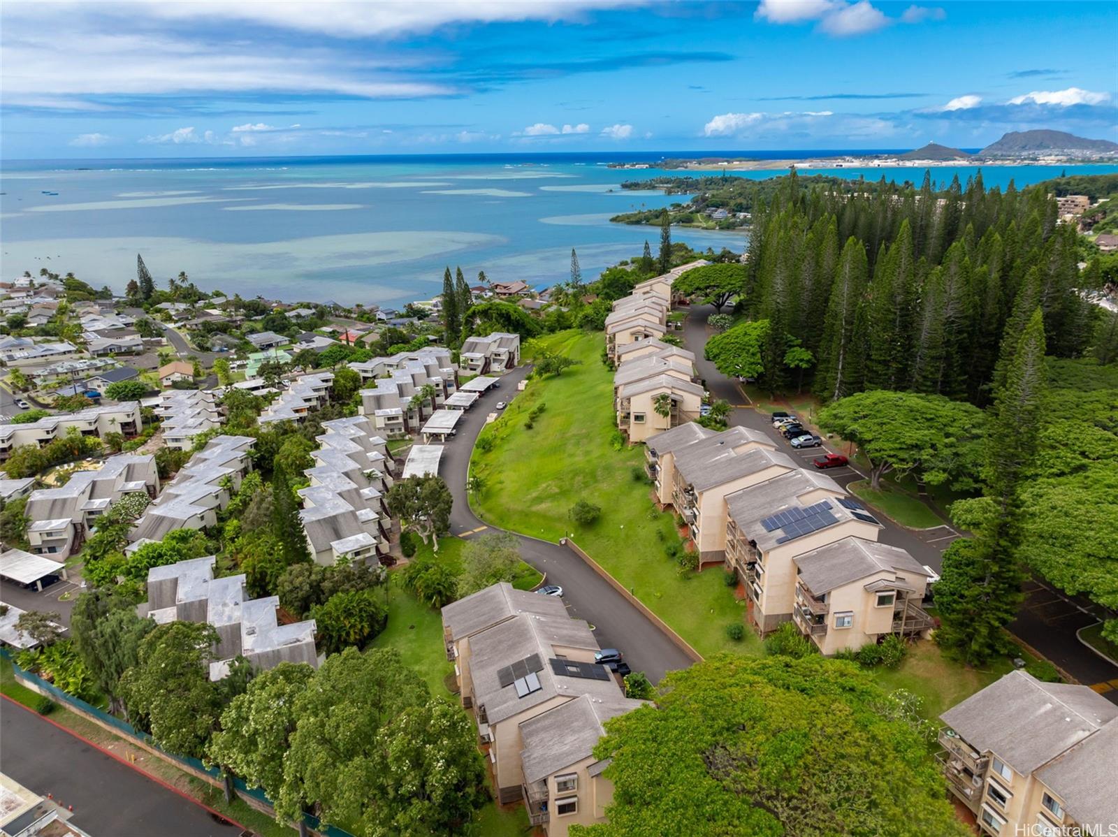 Puu Alii townhouse # 522, Kaneohe, Hawaii - photo 2 of 25