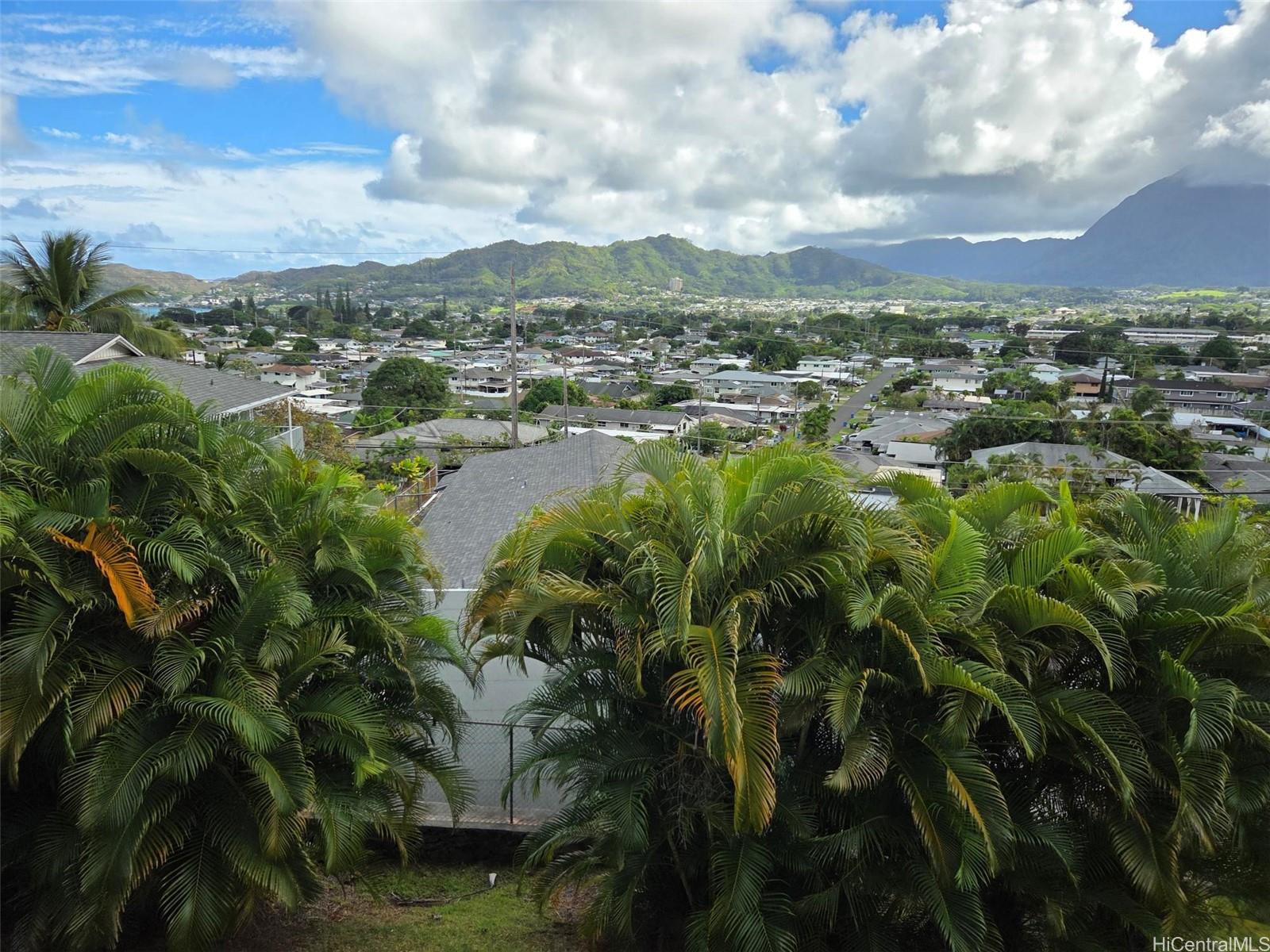Puu Alii townhouse # 1712, Kaneohe, Hawaii - photo 6 of 10