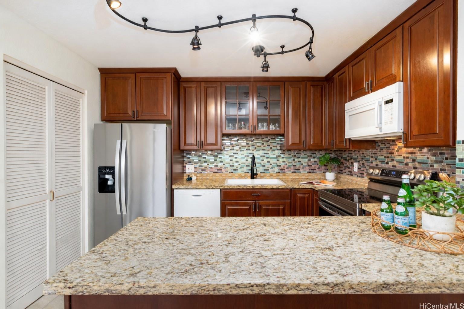 Poha Kea Point 3 condo # 3421, Kaneohe, Hawaii - photo 6 of 21