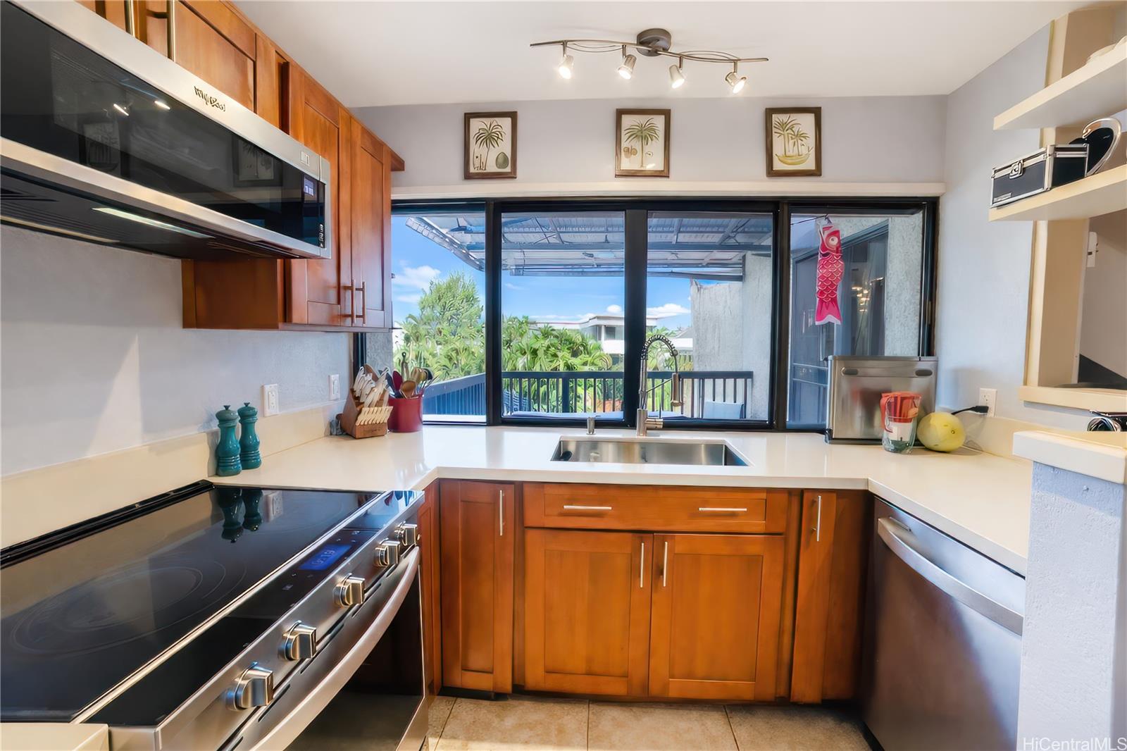 46-122 Kiowai Street townhouse # 2822, Kaneohe, Hawaii - photo 10 of 19