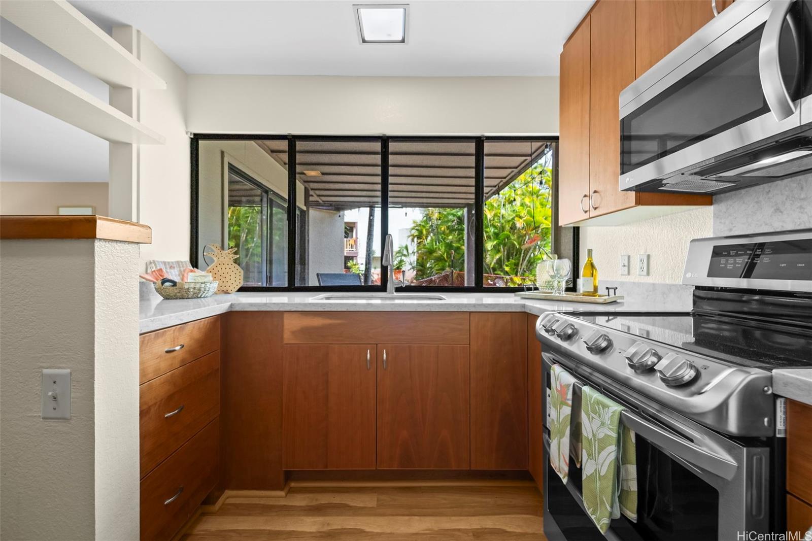 46-146 Kiowai Street townhouse # 2612, Kaneohe, Hawaii - photo 5 of 16