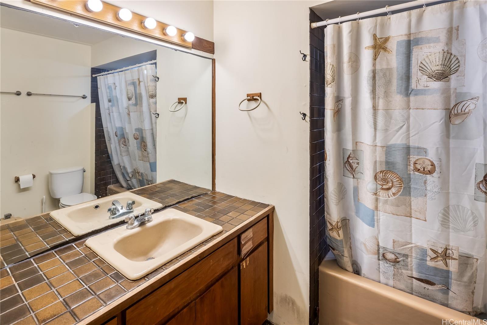 46-161  Nahiku Place Alii Shores, Kaneohe home - photo 18 of 25