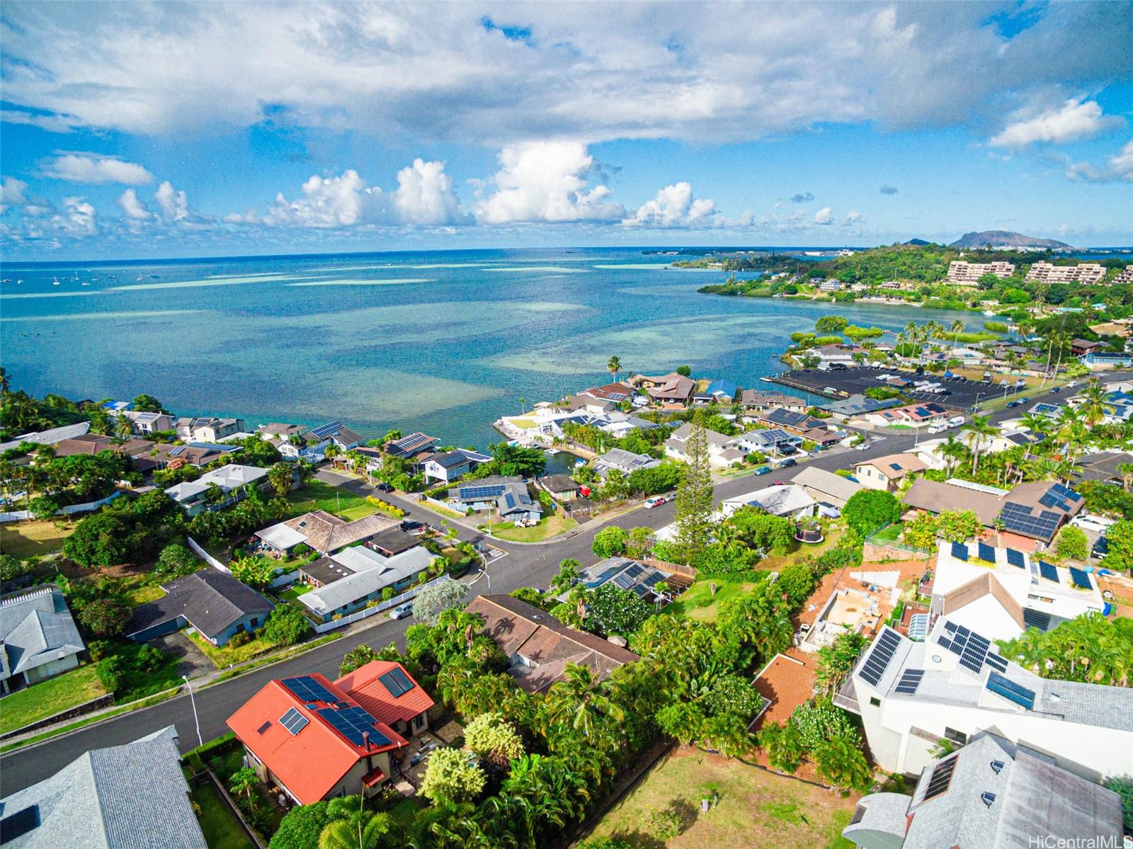 46-204  Yacht Club Street Alii Shores, Kaneohe home - photo 3 of 25