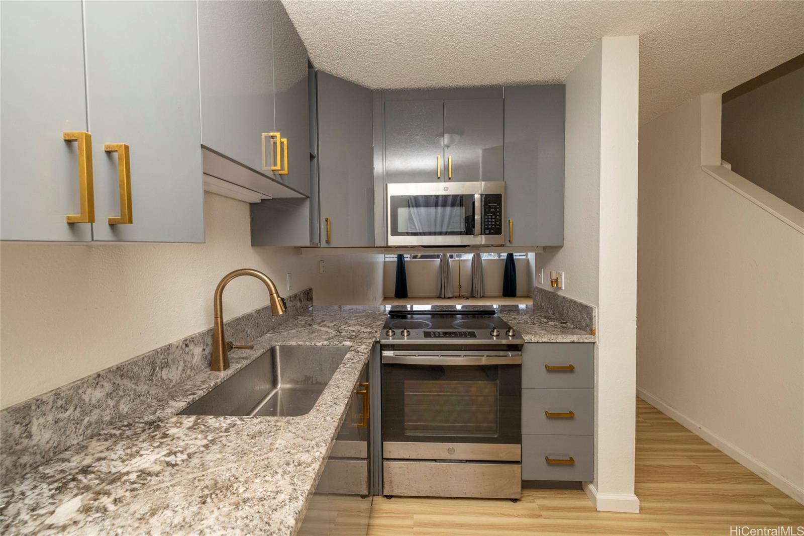 Nani Koolau condo # B205, Kaneohe, Hawaii - photo 4 of 18