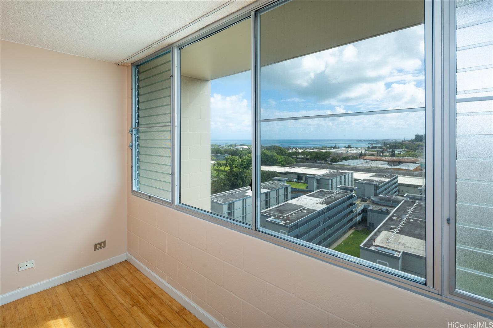 Hale Anaole Apts condo # A1204, Kaneohe, Hawaii - photo 2 of 21